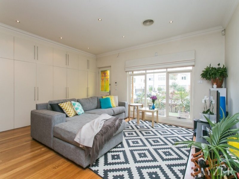 Gallery: 14A Cowderoy Street
