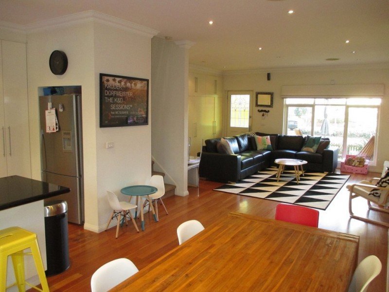 Gallery: 14A Cowderoy Street