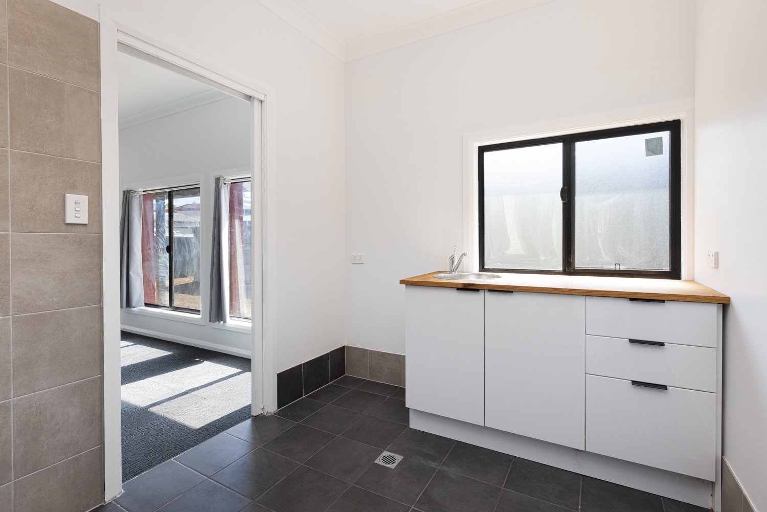 14A Greville Street BERESFIELD 10