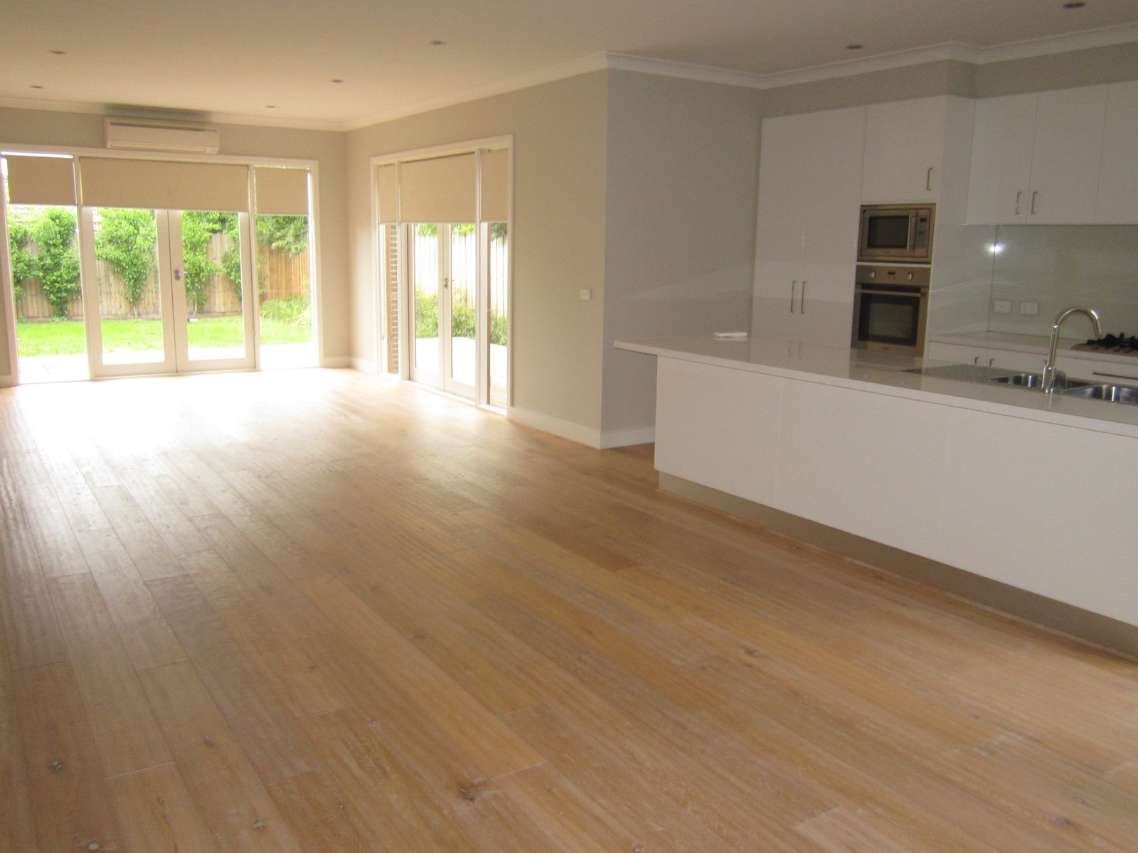 Gallery: 14a Hinkler Avenue