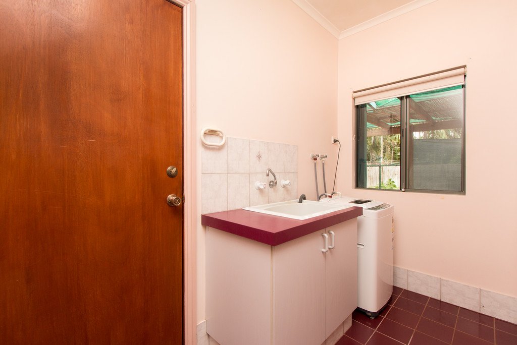 14a Howe Drive CABLE BEACH 9