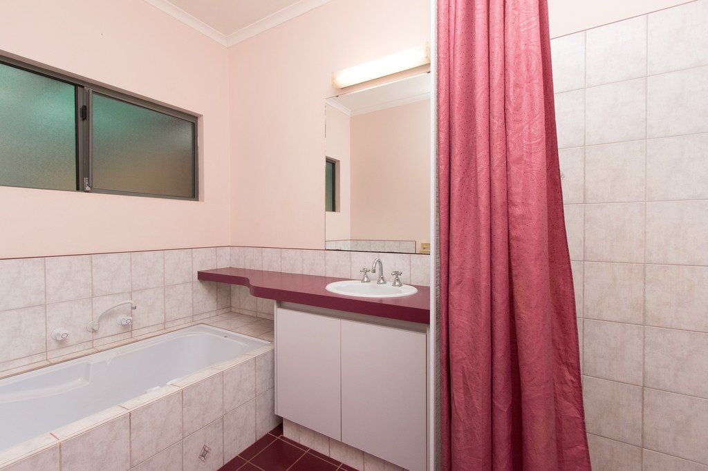 14a Howe Drive CABLE BEACH 11