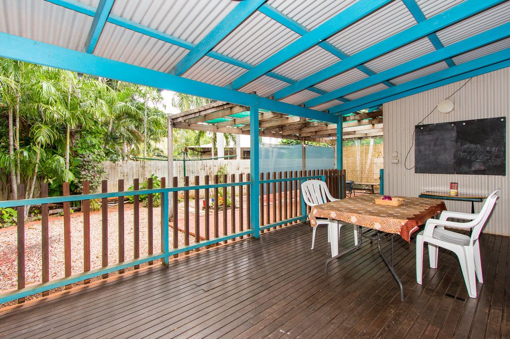14a Howe Drive CABLE BEACH 17