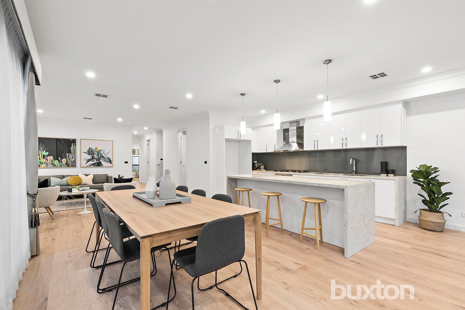 Gallery: 14a Lonsdale Avenue