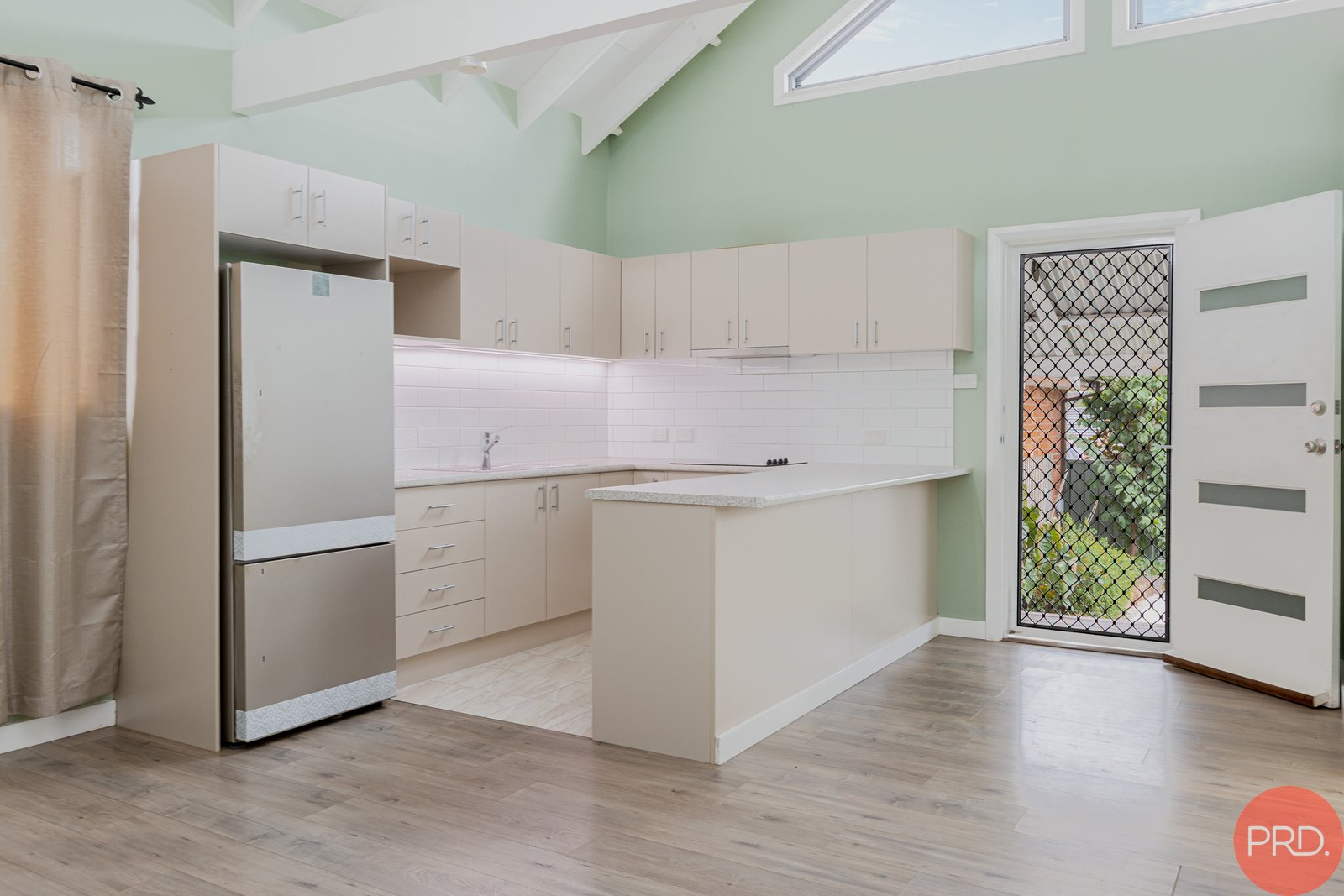 14A Nathan Close METFORD 6