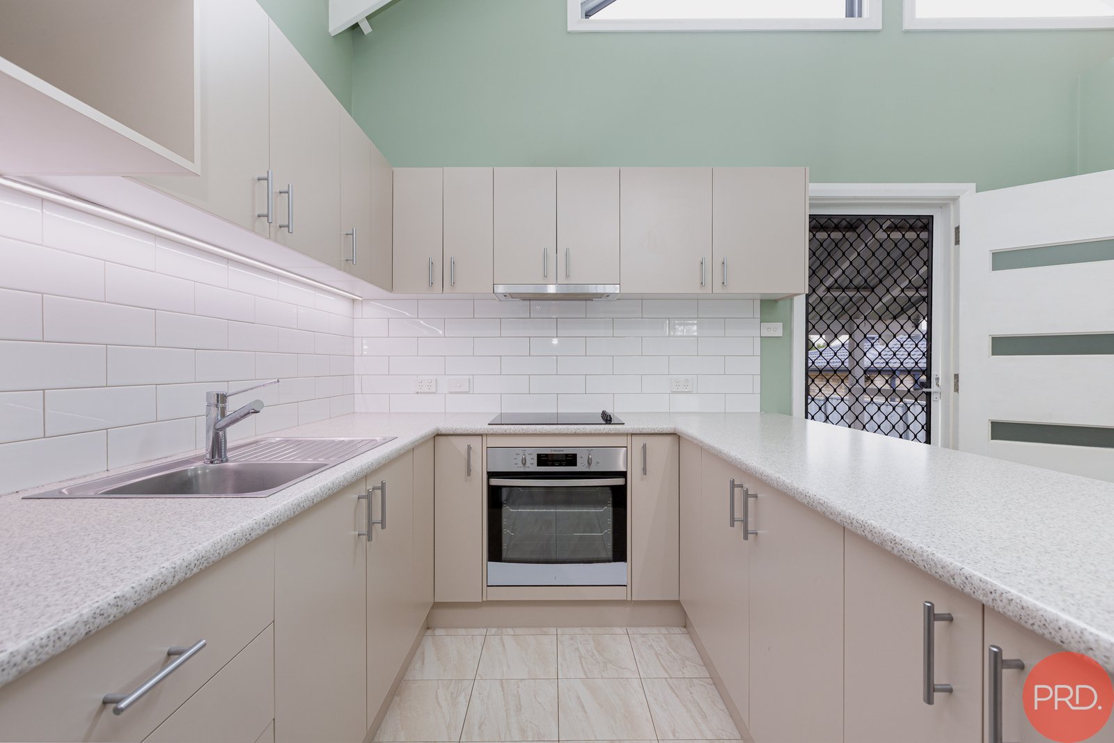 14A Nathan Close METFORD 7