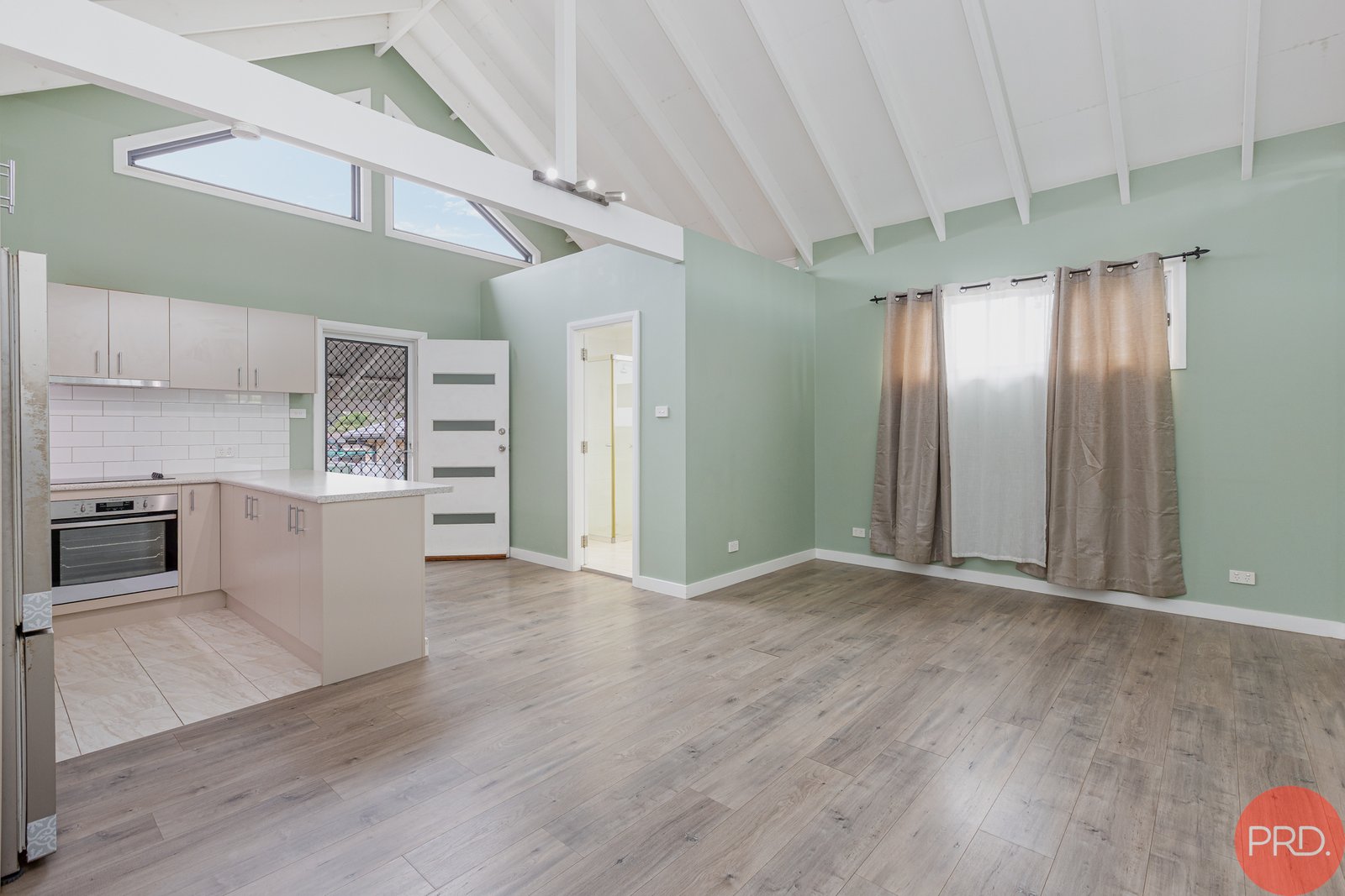 14A Nathan Close METFORD 9