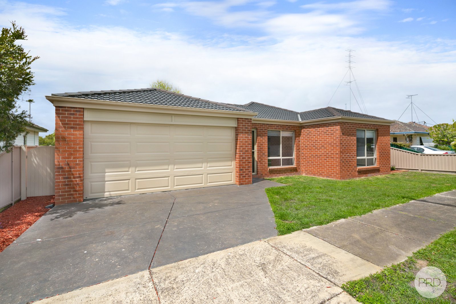 14a Oak Street WENDOUREE 1