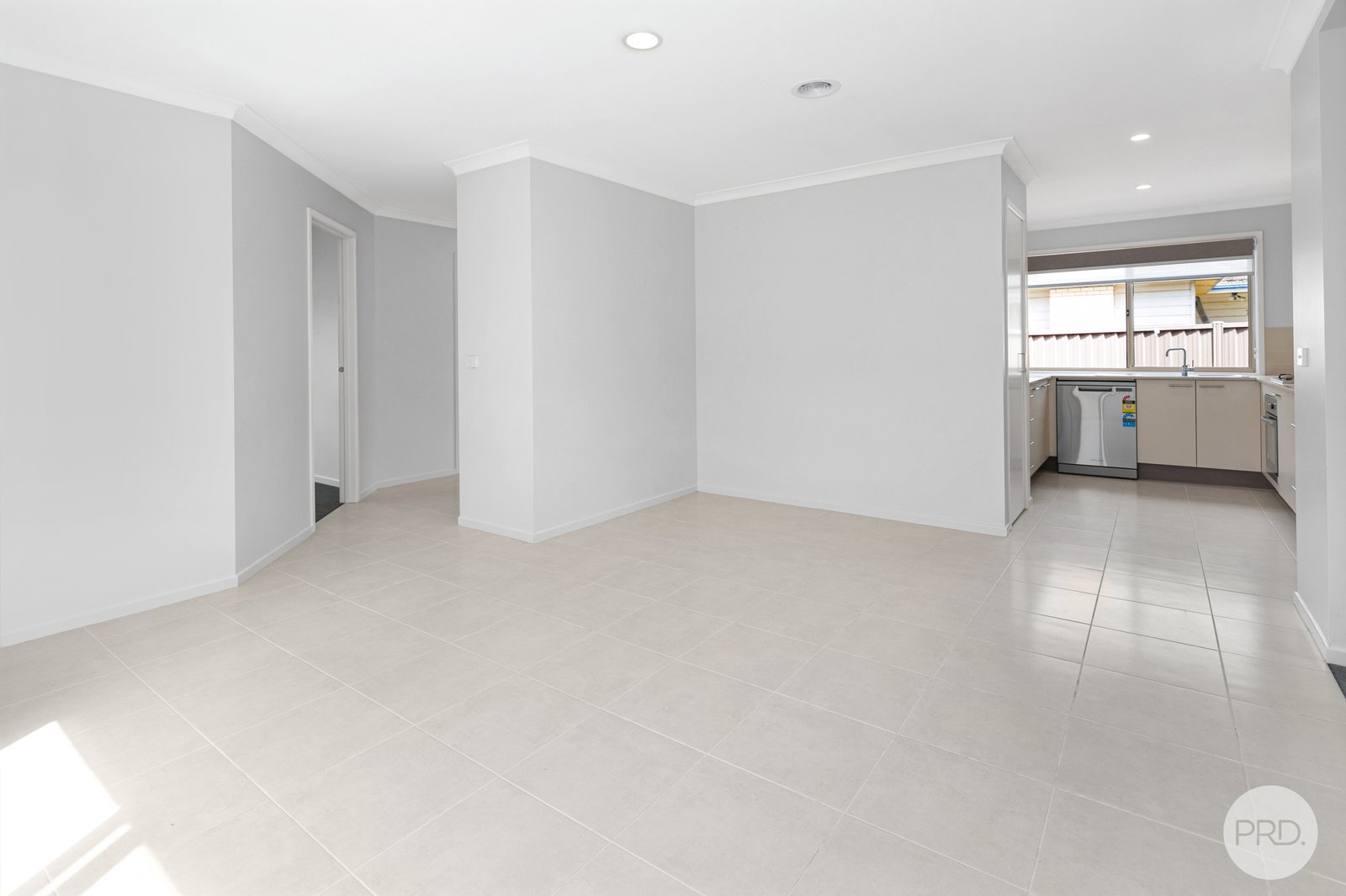 14a Oak Street WENDOUREE 3