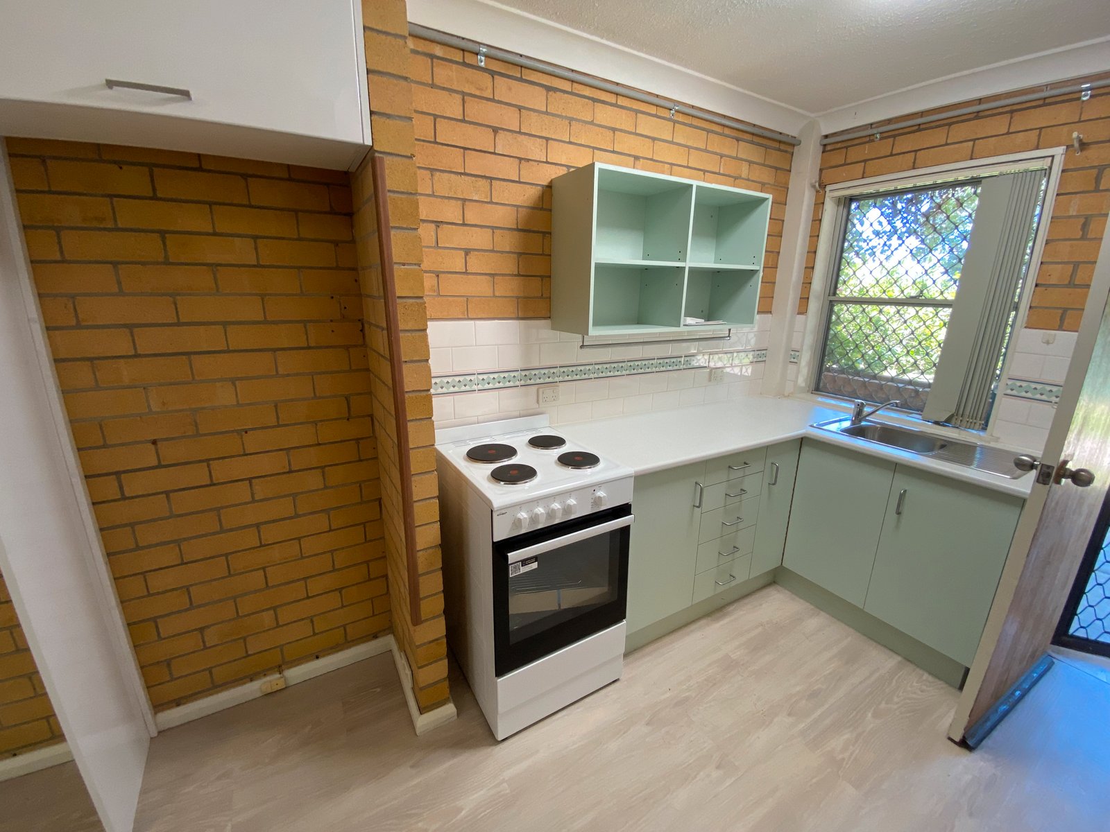 14a/2 Tribe Street TAMWORTH 4