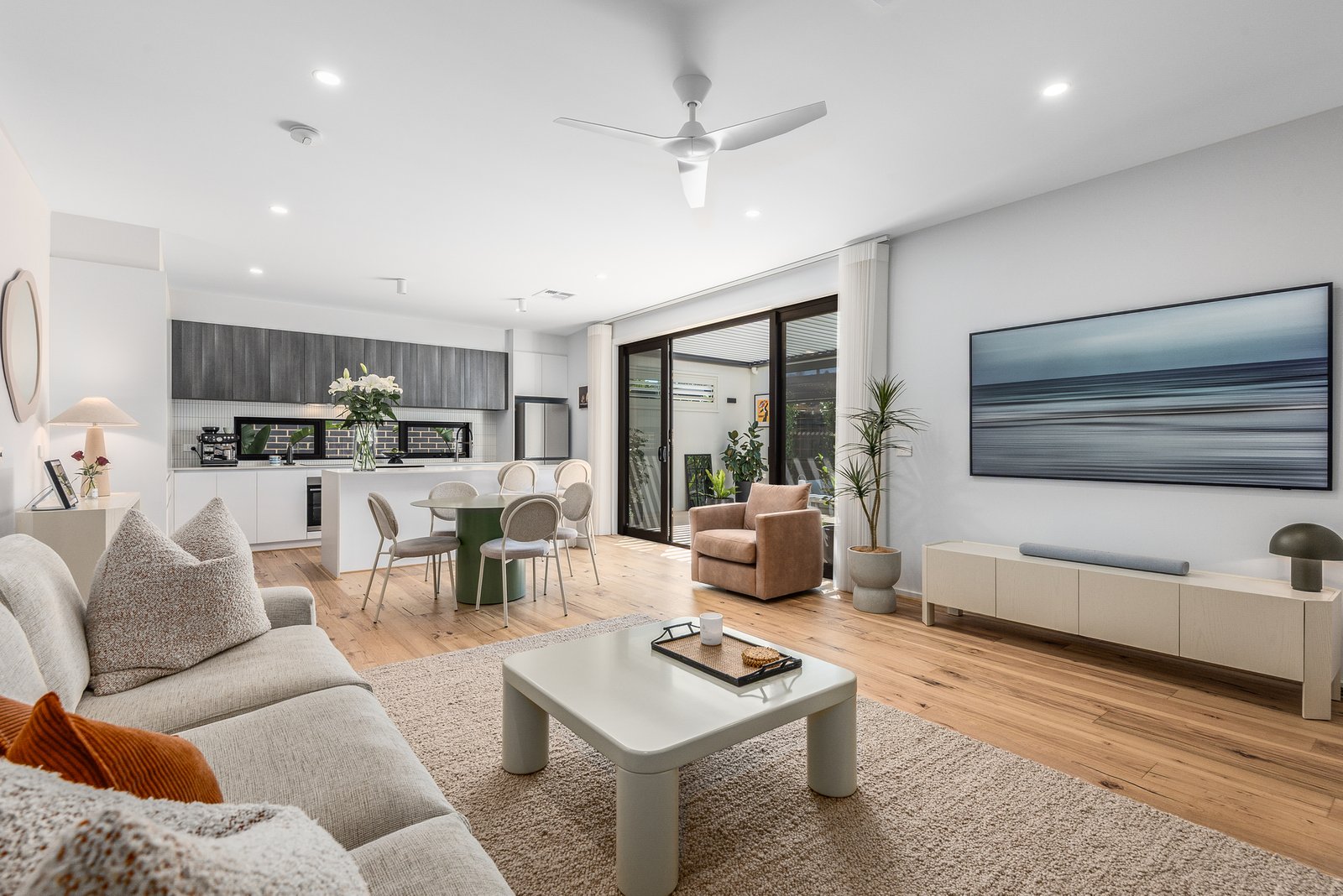 Gallery: 14B Adelaide Street