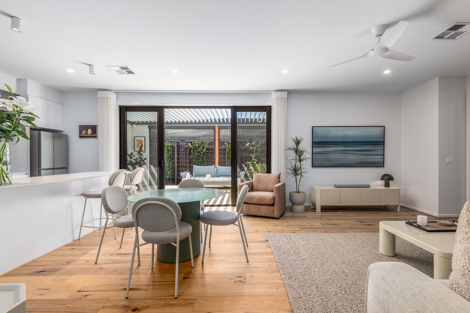 Gallery: 14B Adelaide Street