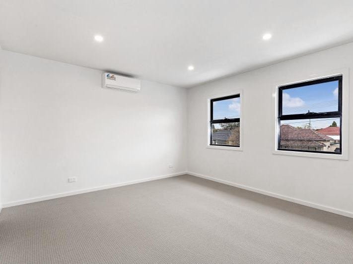Gallery: 14B Carlyle Street