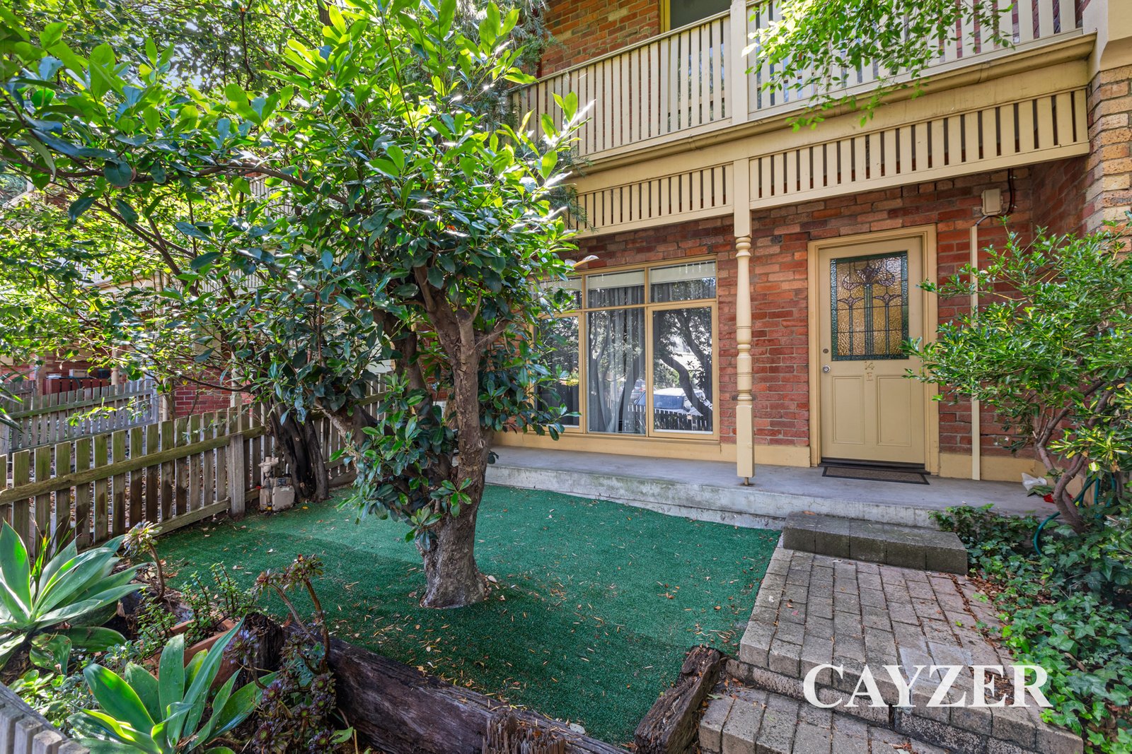 Gallery: 14E Cowderoy Street