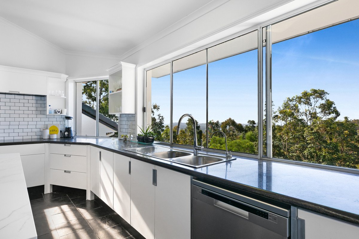 15-17 Buckingham Way Elanora 8