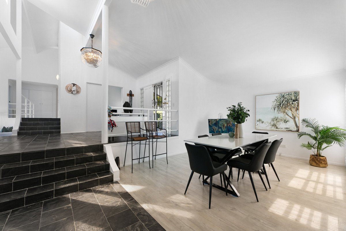 15-17 Buckingham Way Elanora 9