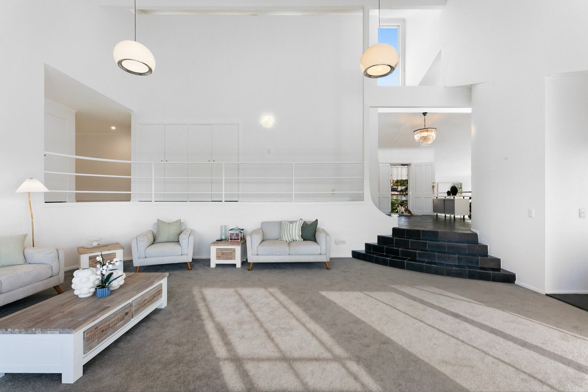 15-17 Buckingham Way Elanora 10