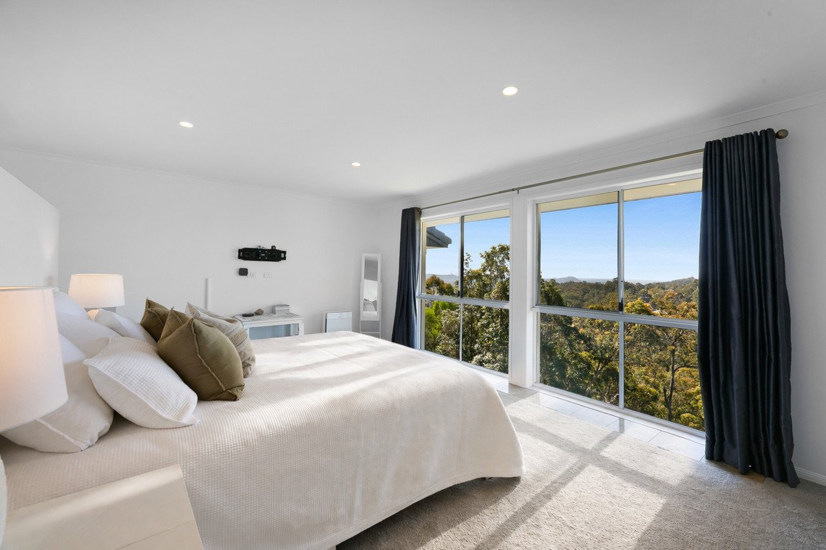 15-17 Buckingham Way Elanora 16
