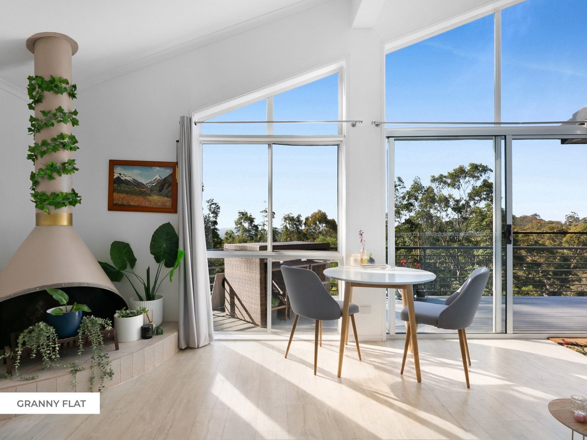 15-17 Buckingham Way Elanora 28