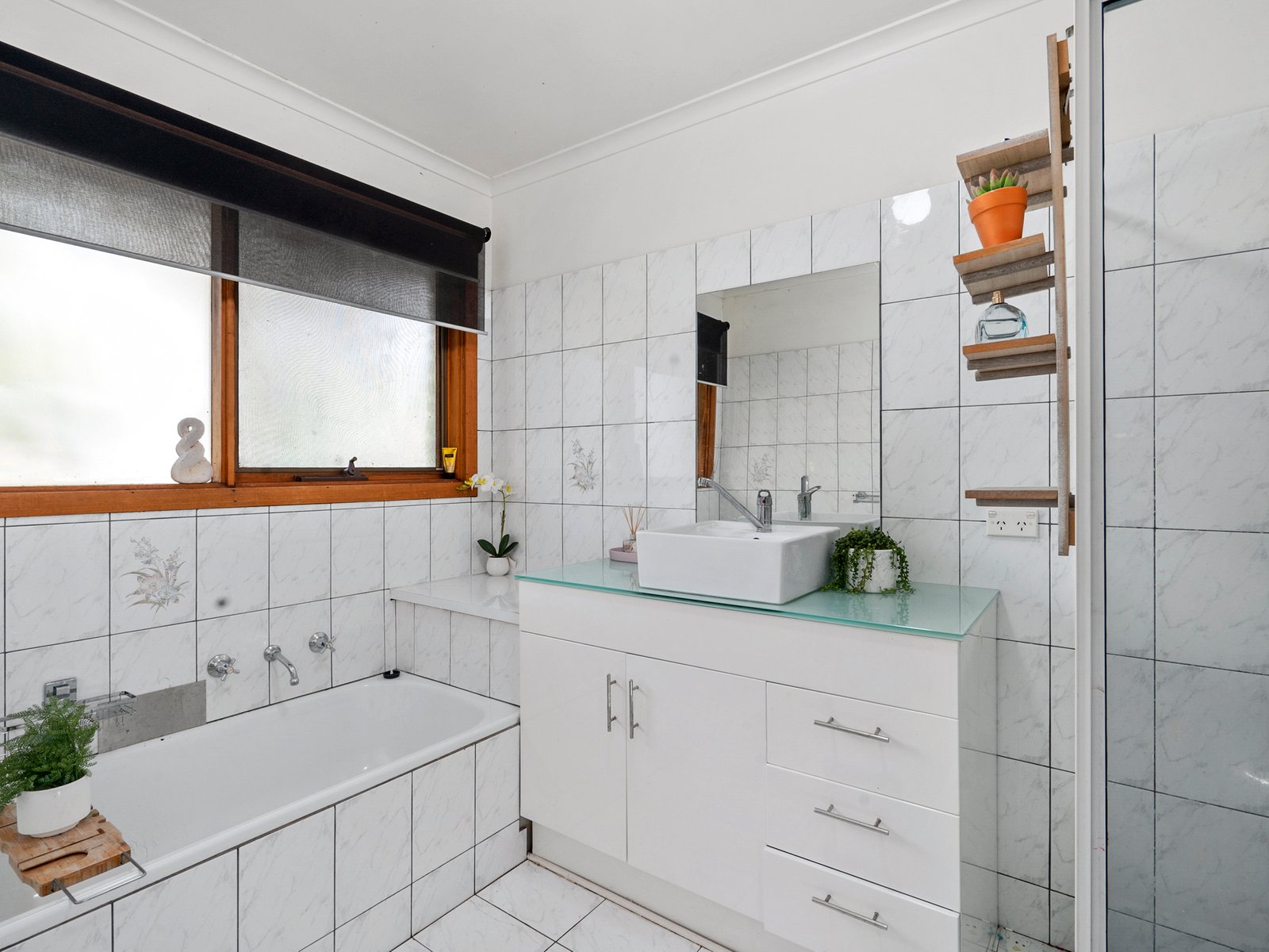 15-17 Hutchins Crescent MOOROOPNA 15