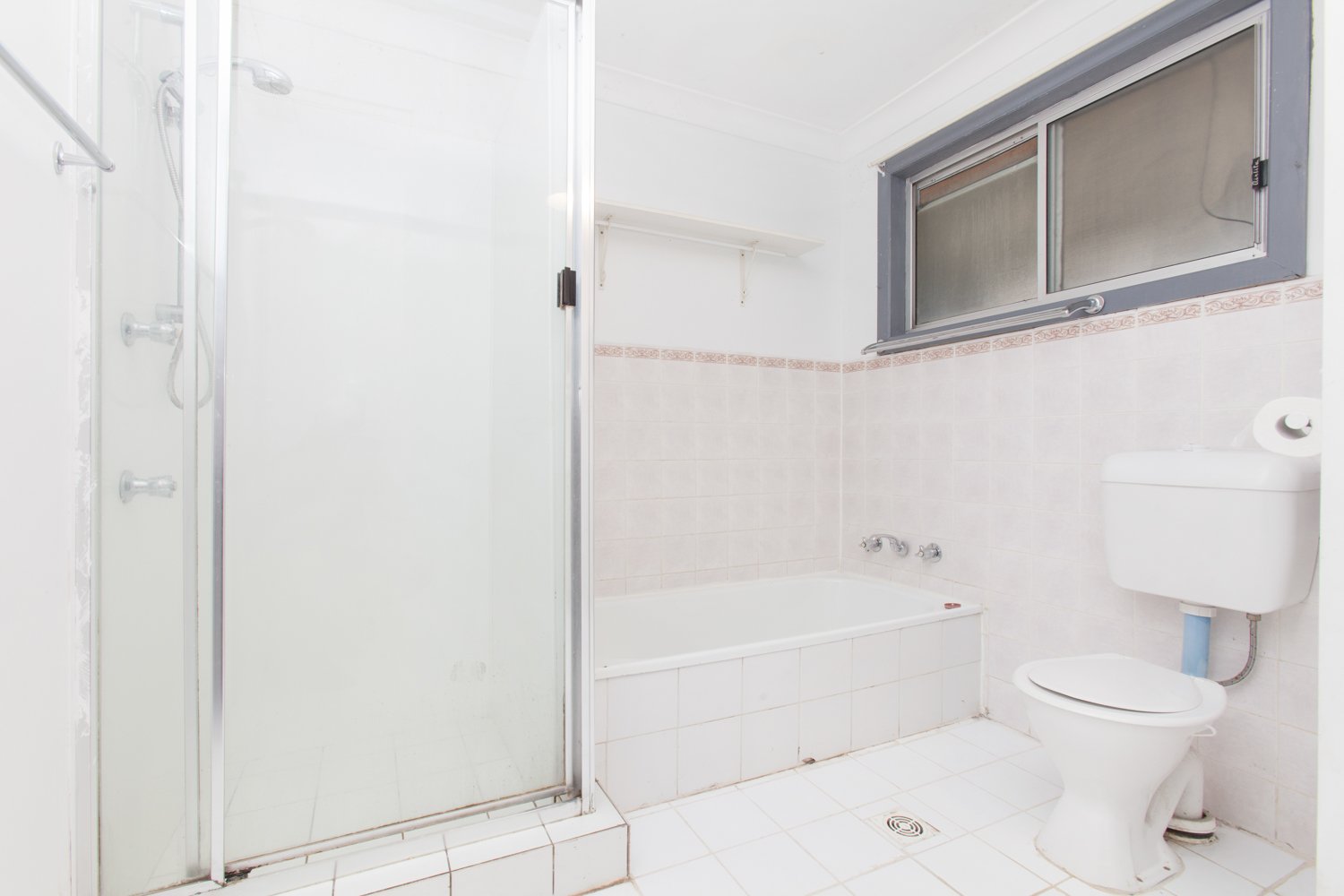 15 Aberdare St  KITCHENER 6