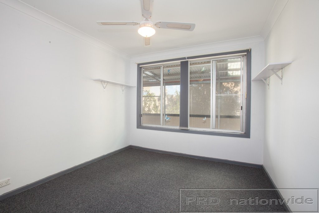 15 Aberdare St  KITCHENER 22