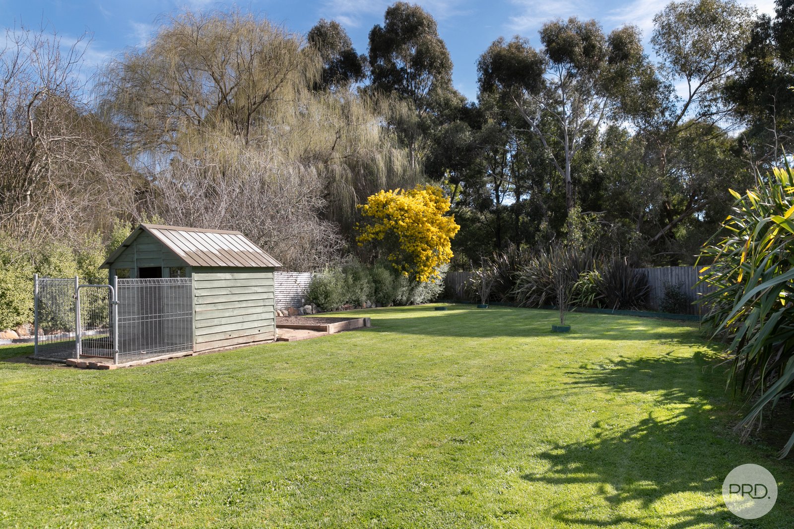 15 Ainley Street BROWN HILL 15