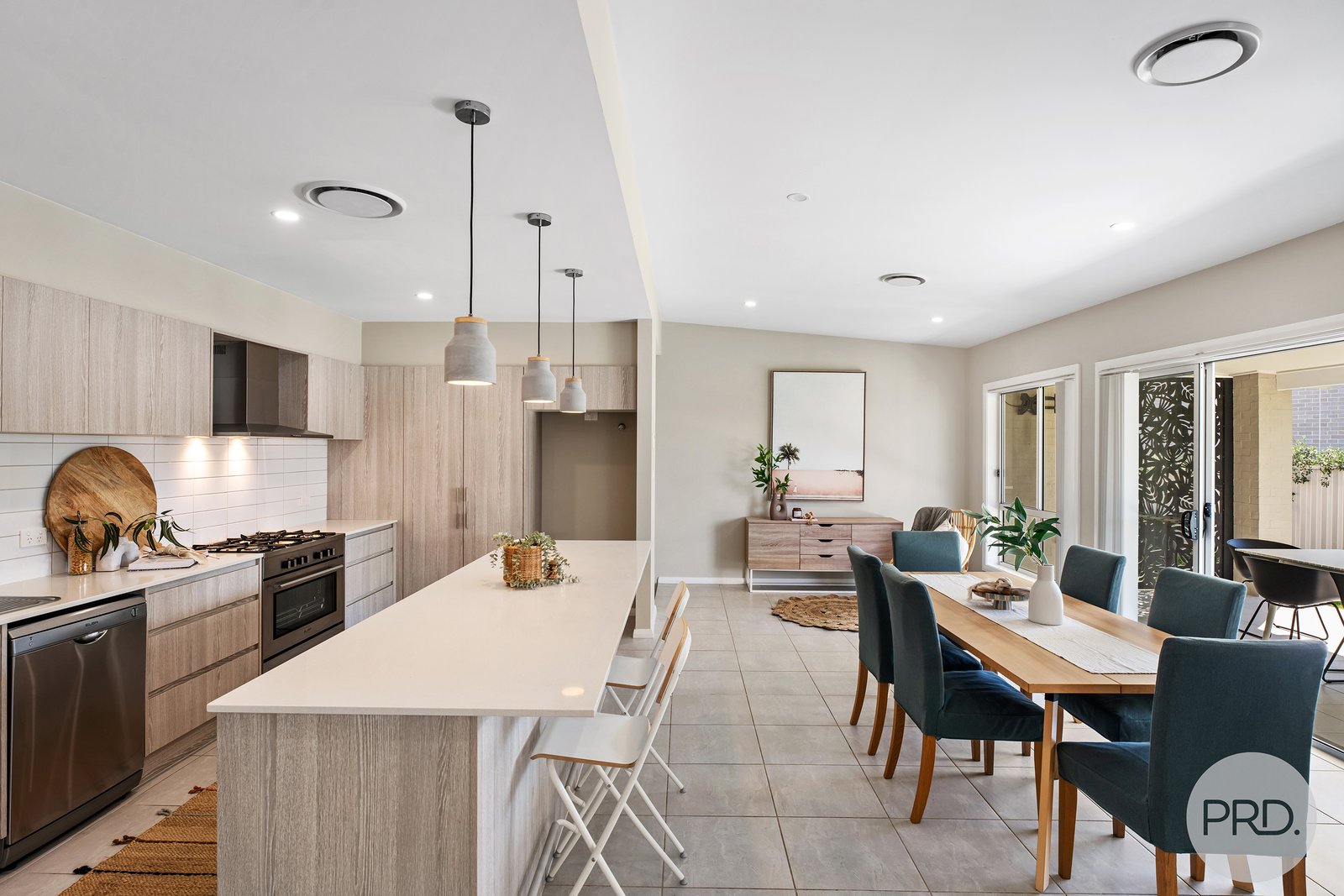 15 Albatross Avenue SALAMANDER BAY 7