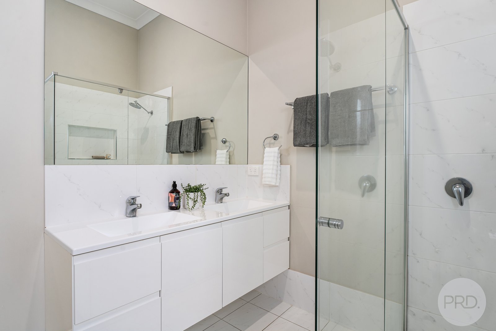 15 Albatross Avenue SALAMANDER BAY 14