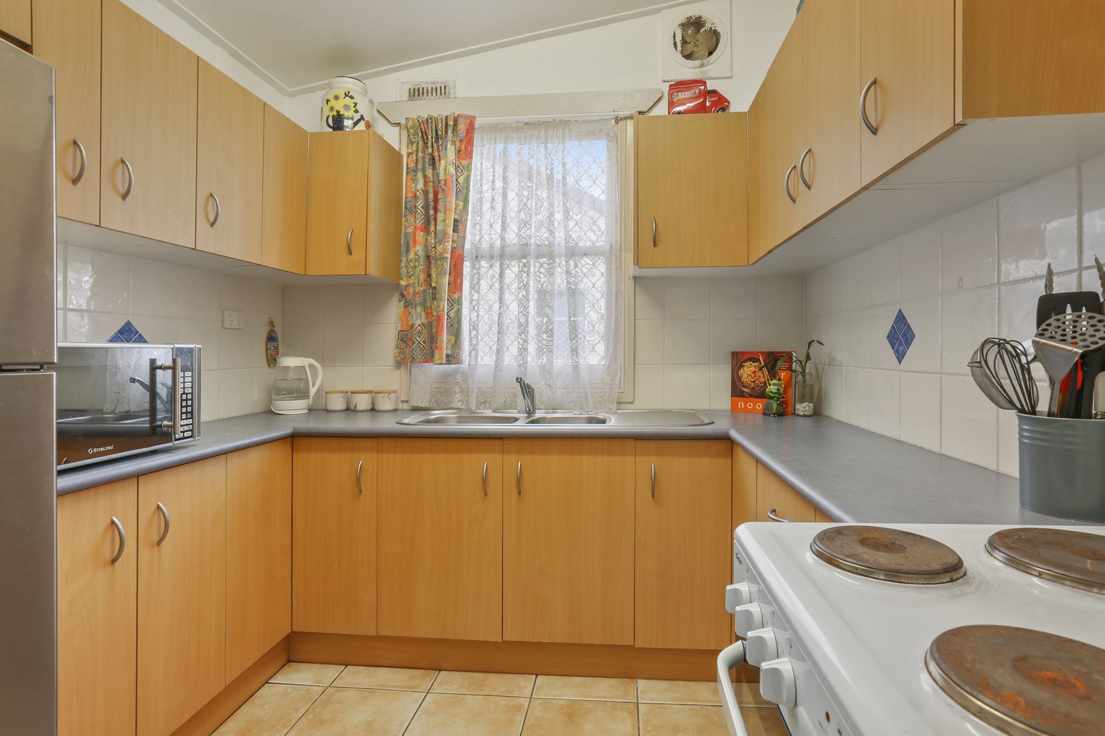 15 Albert Street UNANDERRA 3