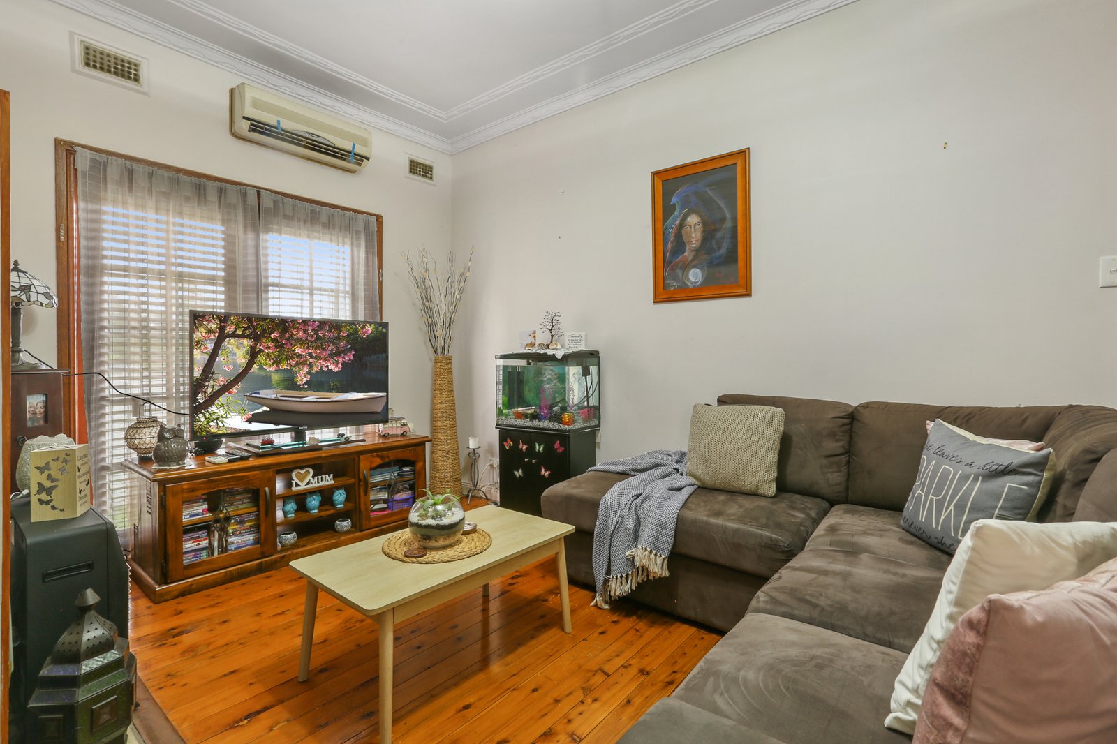 15 Albert Street UNANDERRA 4