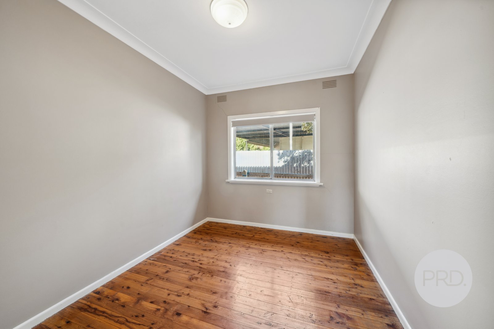 15 Alexander Street ASHMONT 5