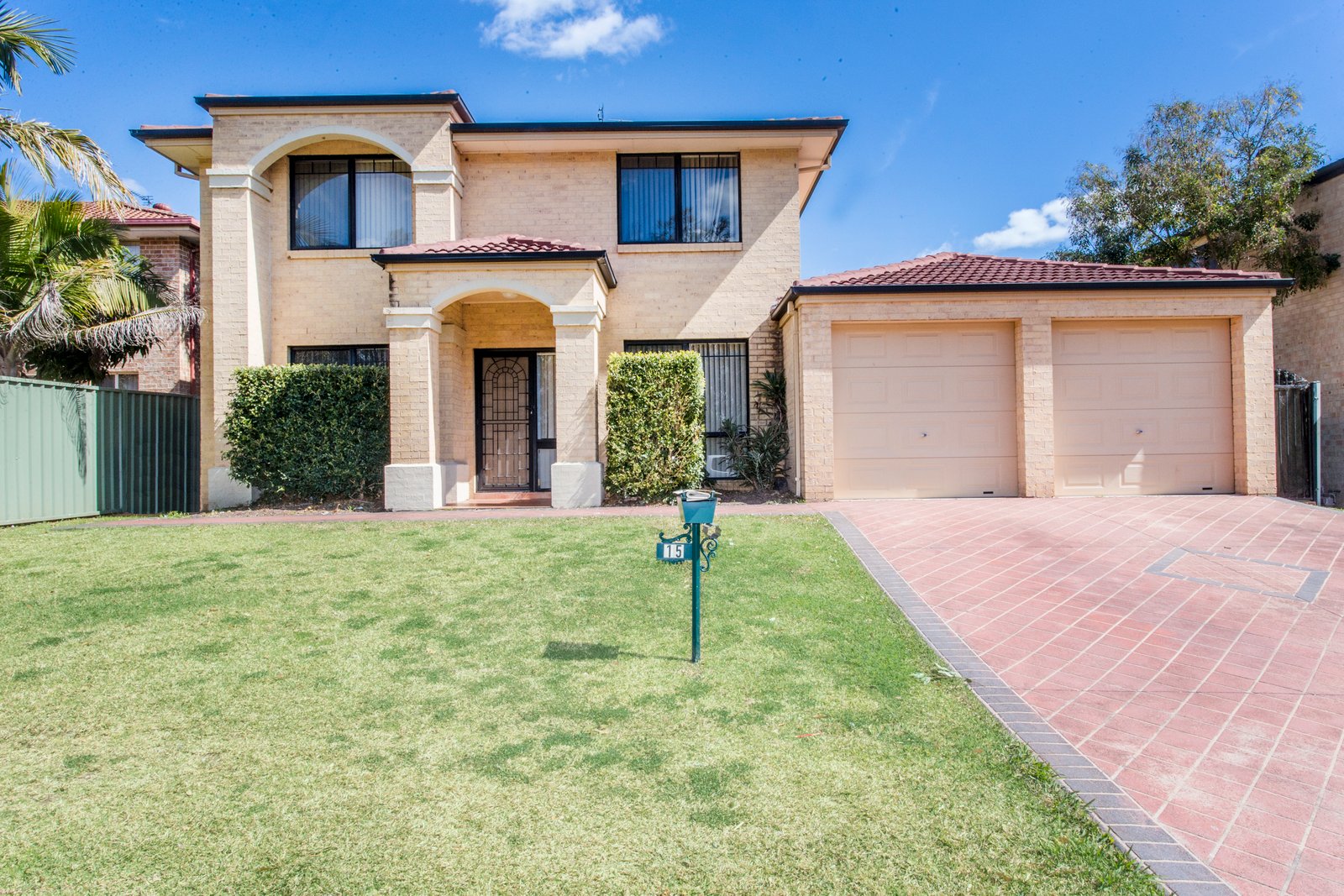 15 Alston Street GLENMORE PARK 1