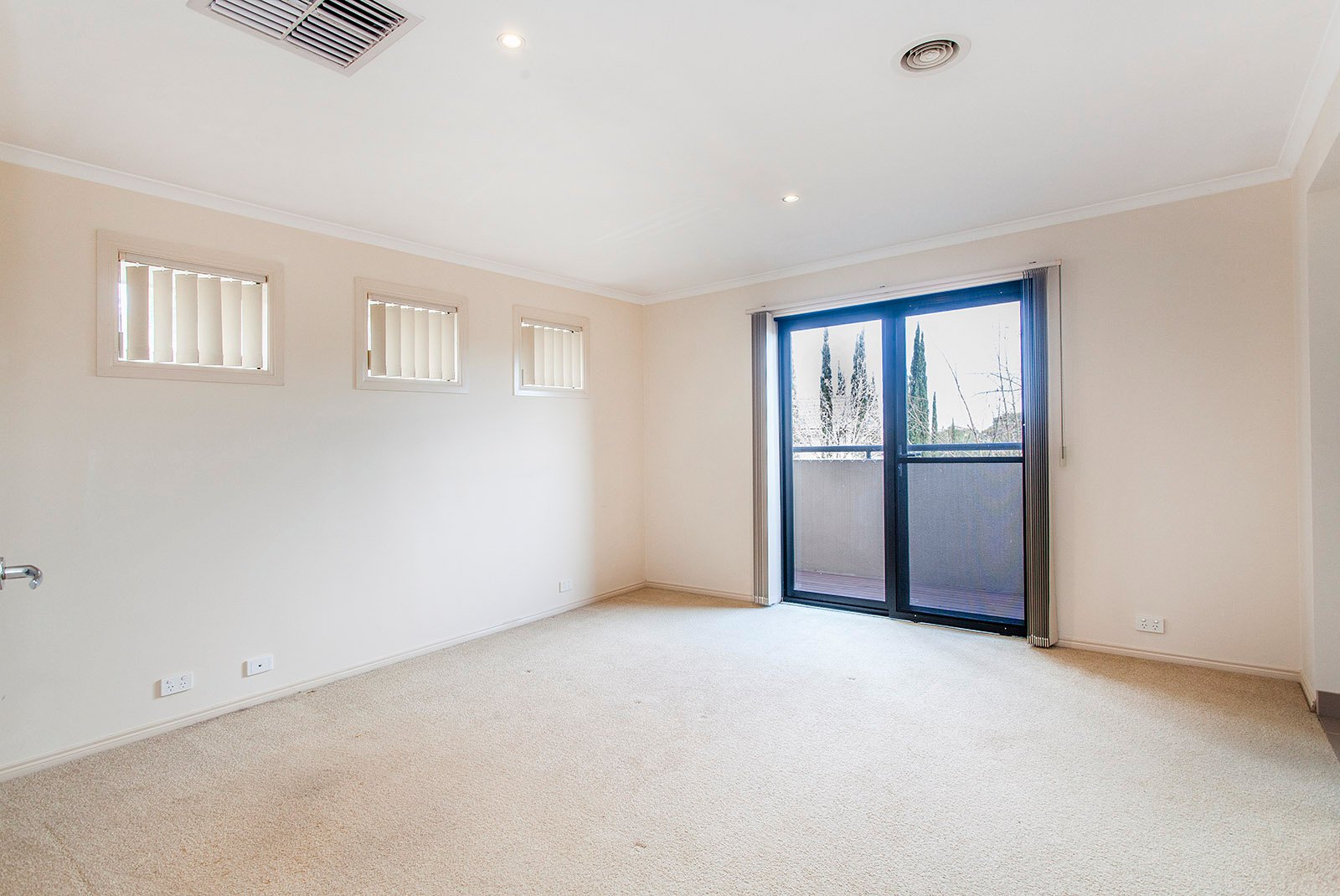 Real Estate and Property in 1/5 Altona Court, Doncaster East, VIC