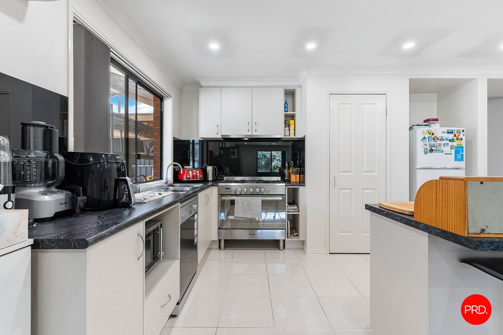 15 Arinya Close ASCOT 6