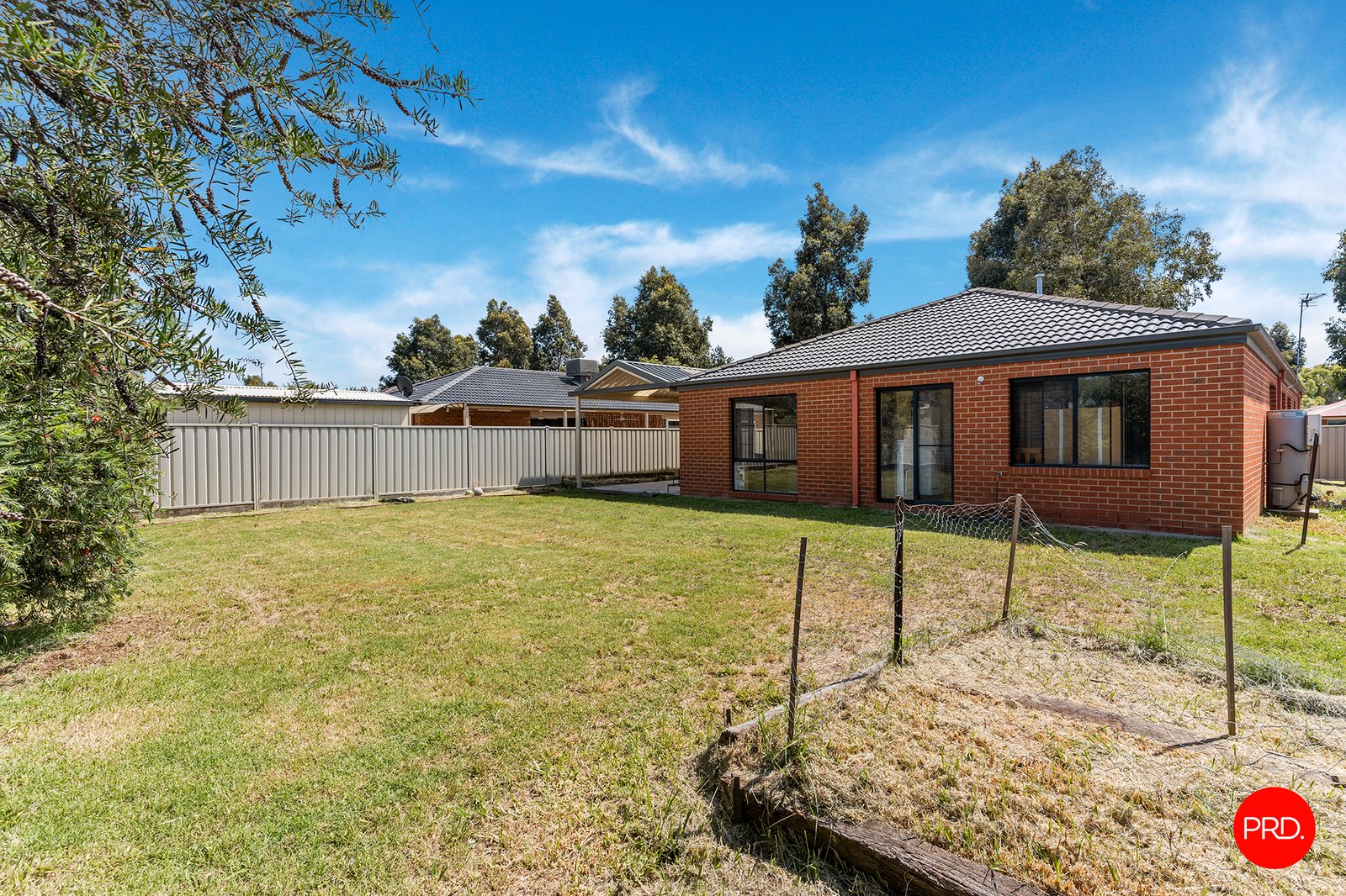 15 Arinya Close ASCOT 16