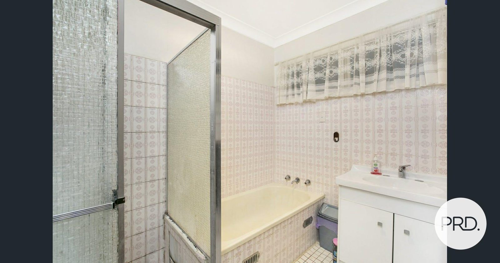 15 Armentieres Avenue MILPERRA 2