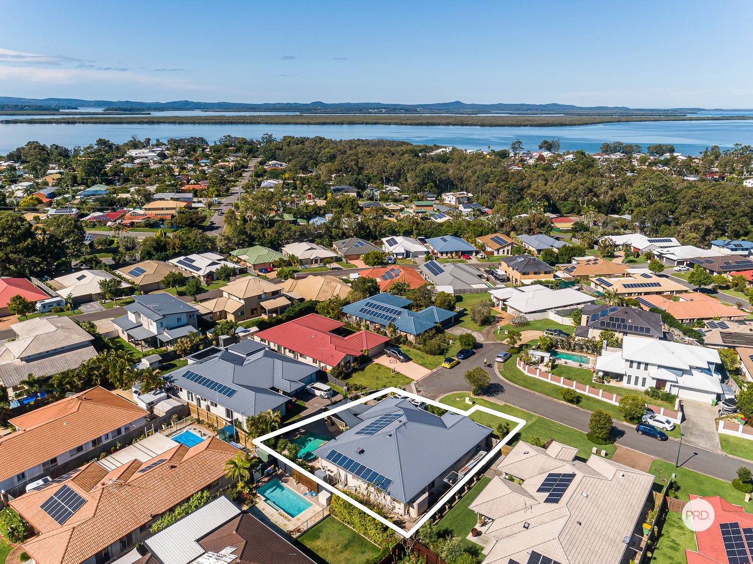 15 ASPEN Place REDLAND BAY 21