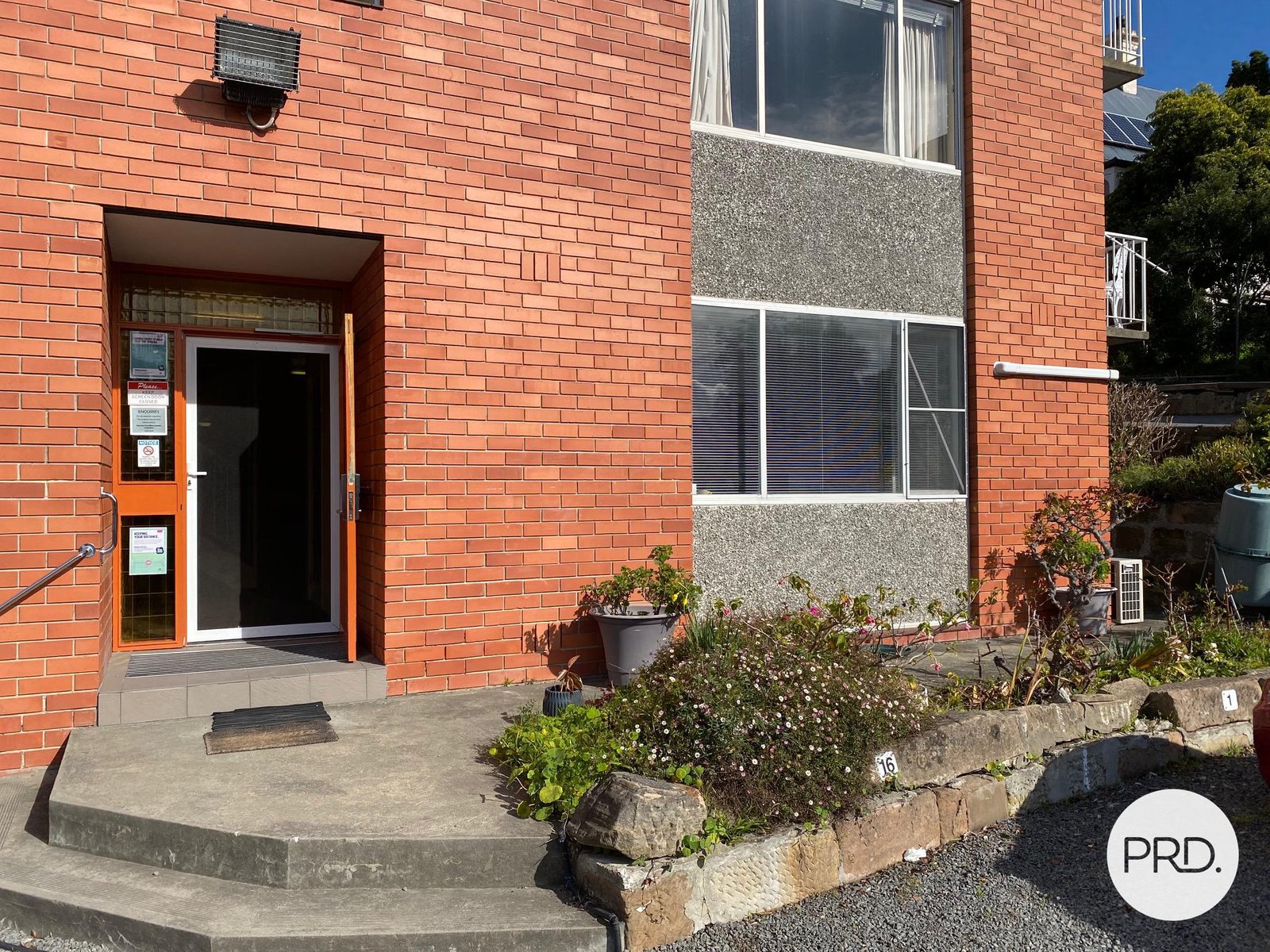 1/5 Augusta Road NEW TOWN 1
