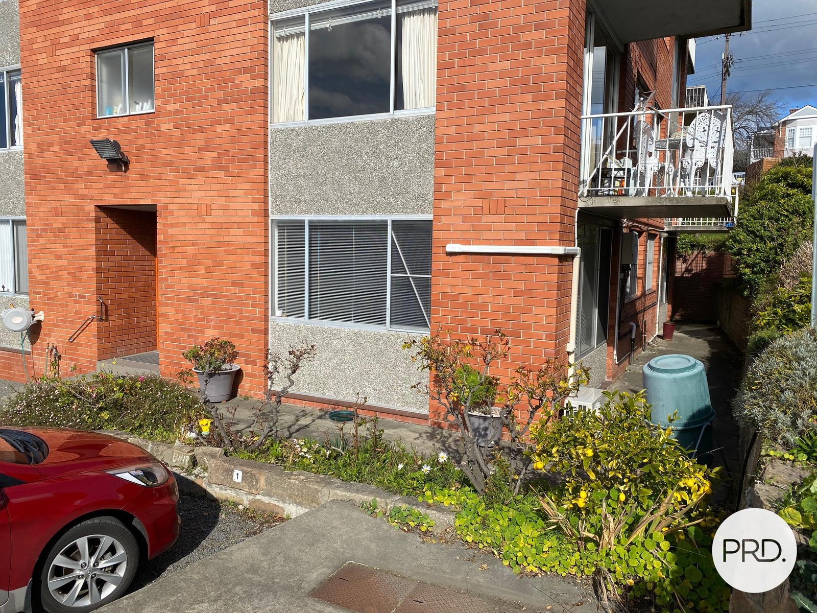 1/5 Augusta Road NEW TOWN 6