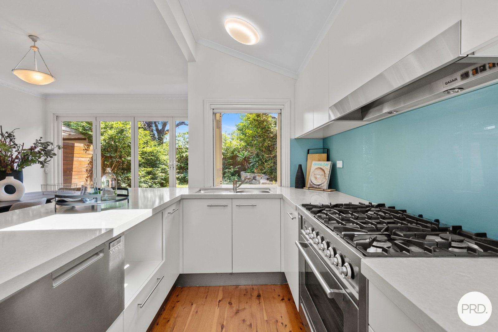 15 Australia Street HURSTVILLE 4