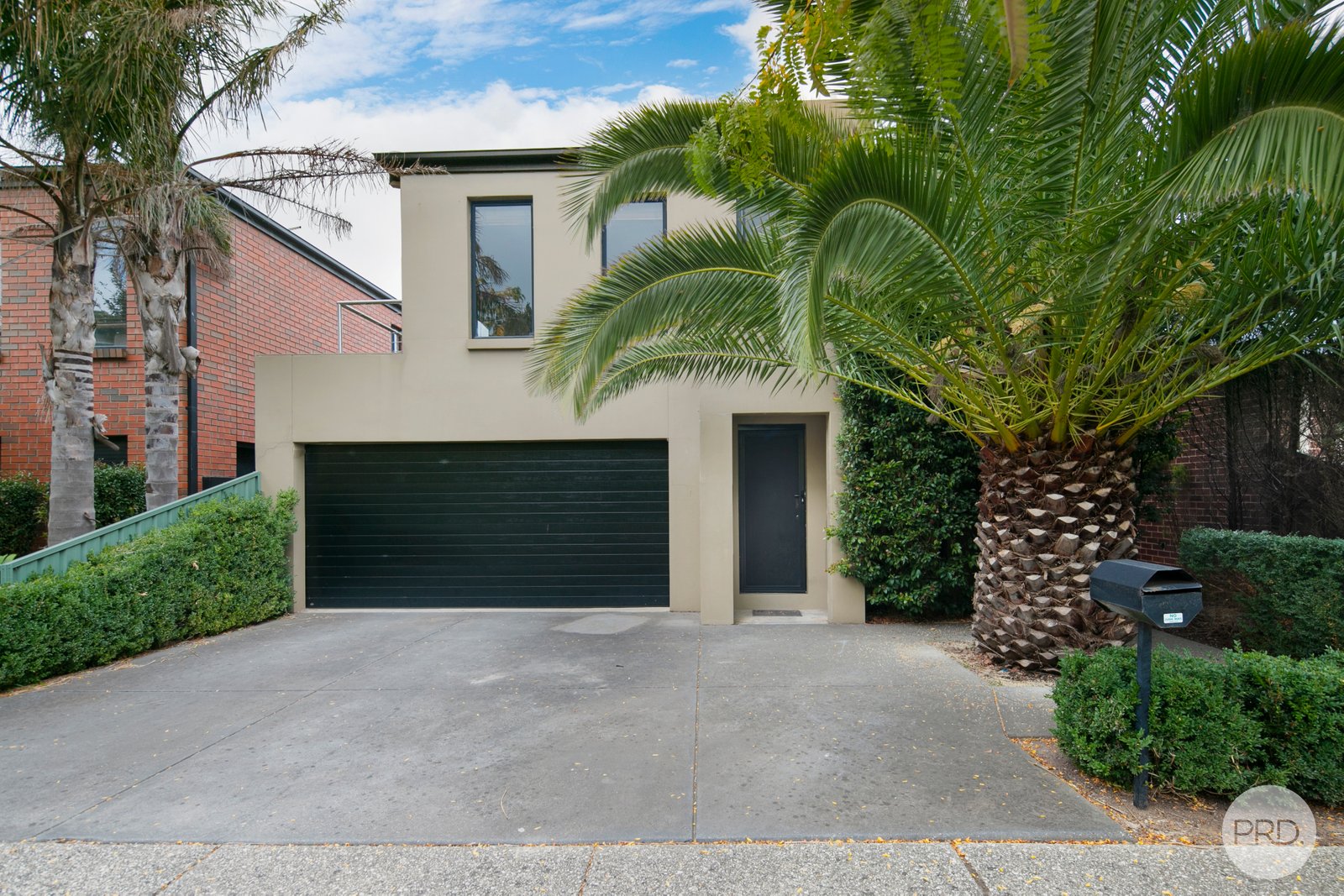 15 Ayrvale Avenue LAKE GARDENS 1