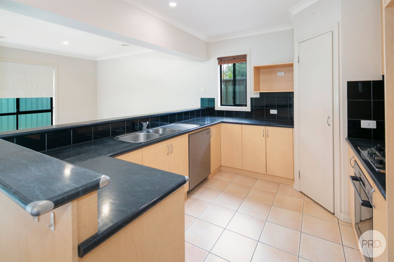 15 Ayrvale Avenue LAKE GARDENS 5