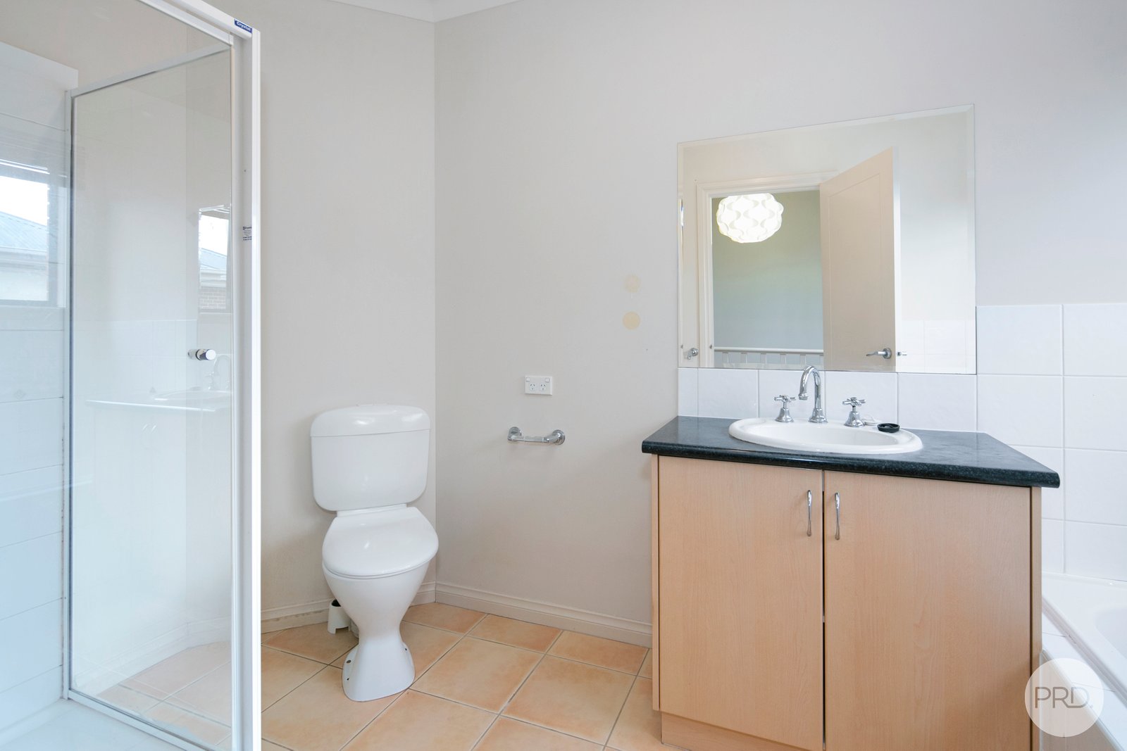 15 Ayrvale Avenue LAKE GARDENS 8