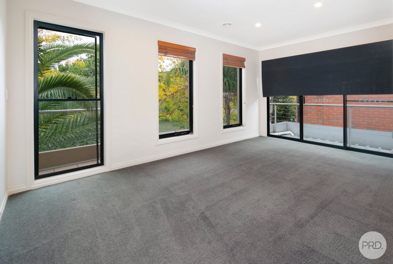 15 Ayrvale Avenue LAKE GARDENS 9