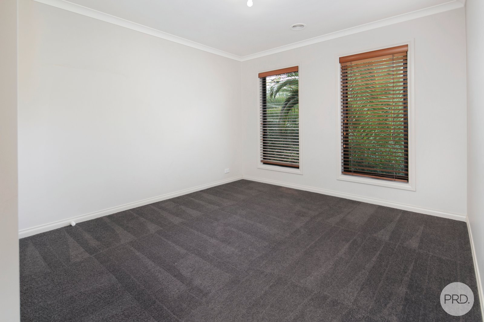 15 Ayrvale Avenue LAKE GARDENS 11