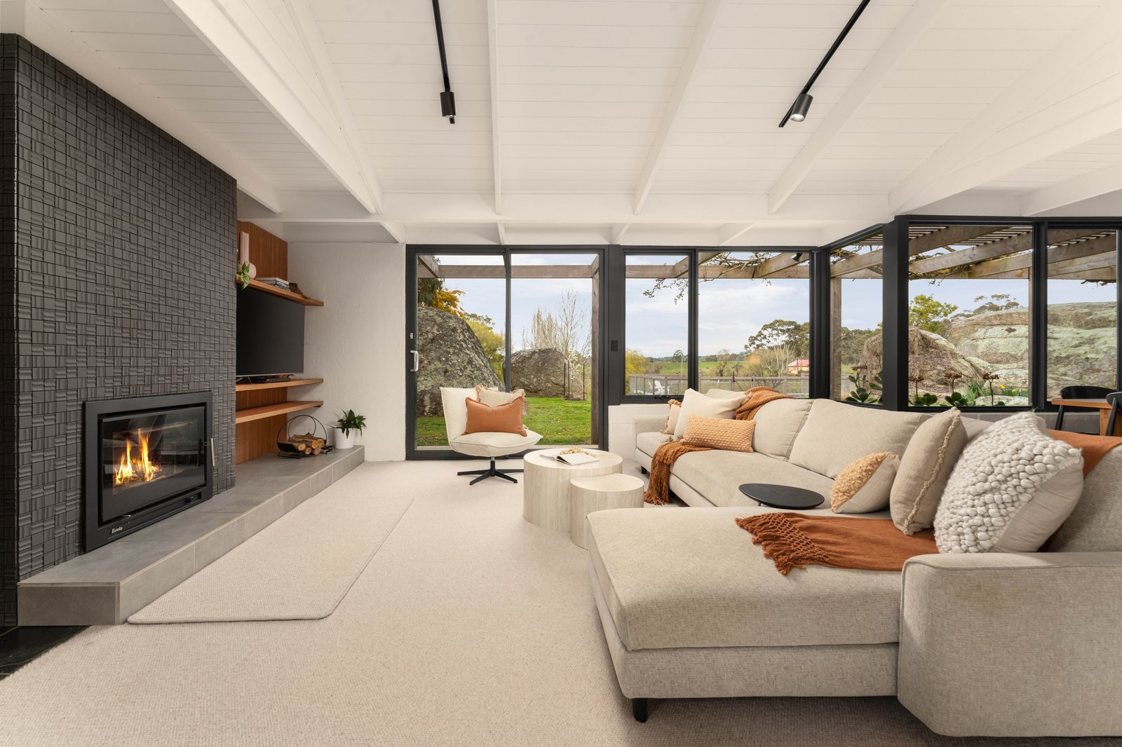 Real Estate and Property in 15 Balls Lane, Kyneton, VIC