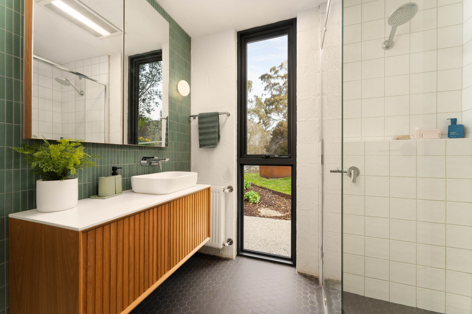 Real Estate and Property in 15 Balls Lane, Kyneton, VIC