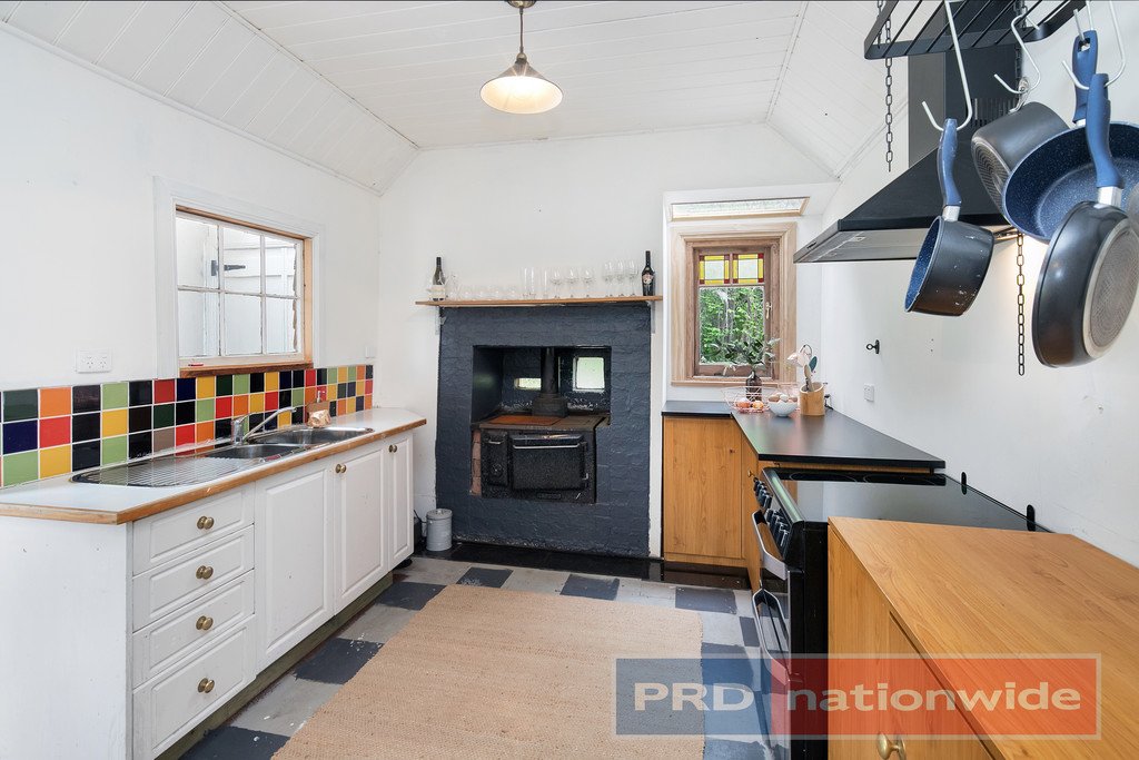 15 Bath Street CLUNES 2