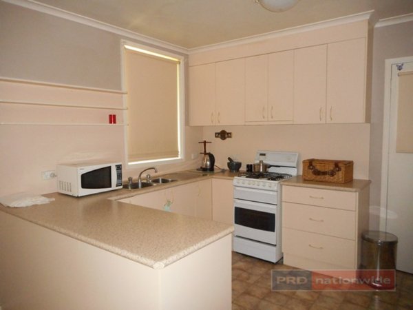 15 Batlow Avenue BATLOW 2